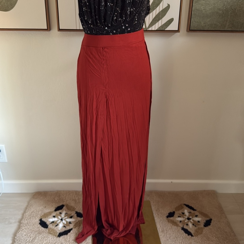 ✨ Red Open Slit Maxi Skirt Casual